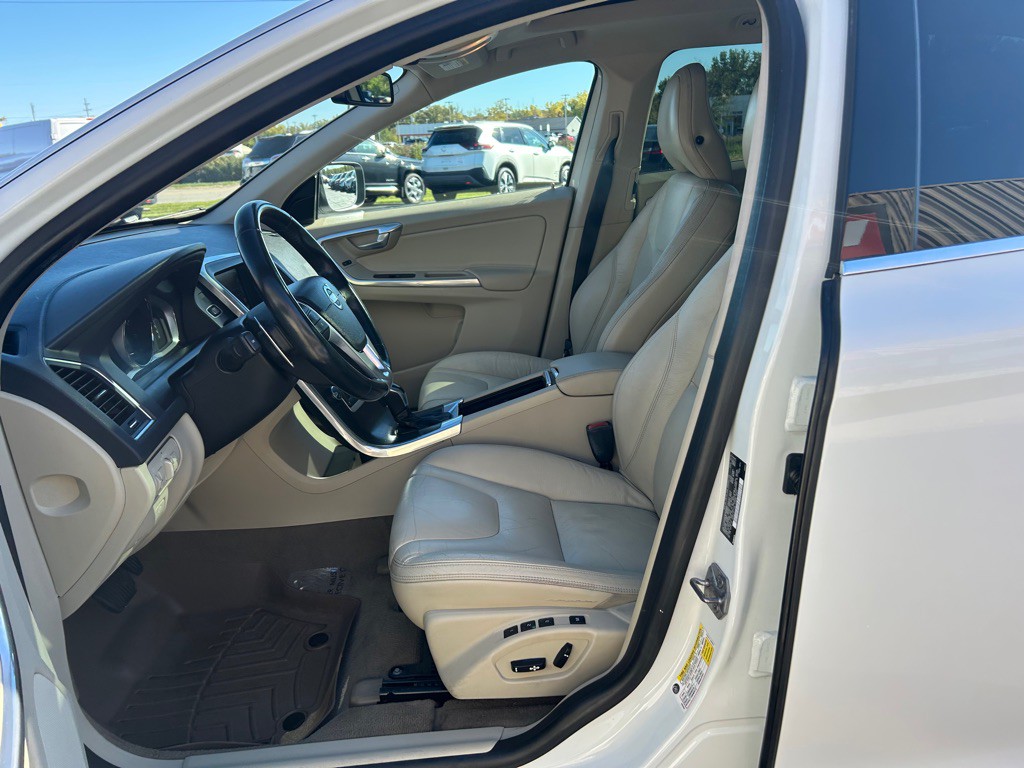 2014 Volvo XC60 Image 15