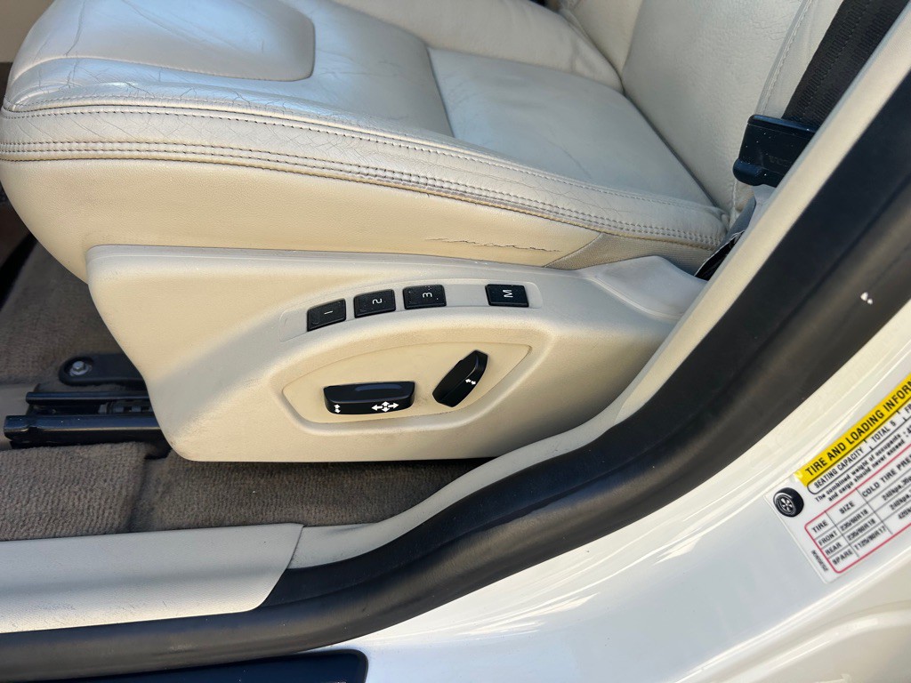 2014 Volvo XC60 Image 16