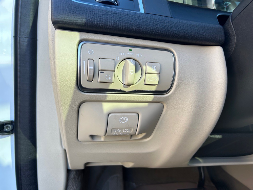 2014 Volvo XC60 Image 21