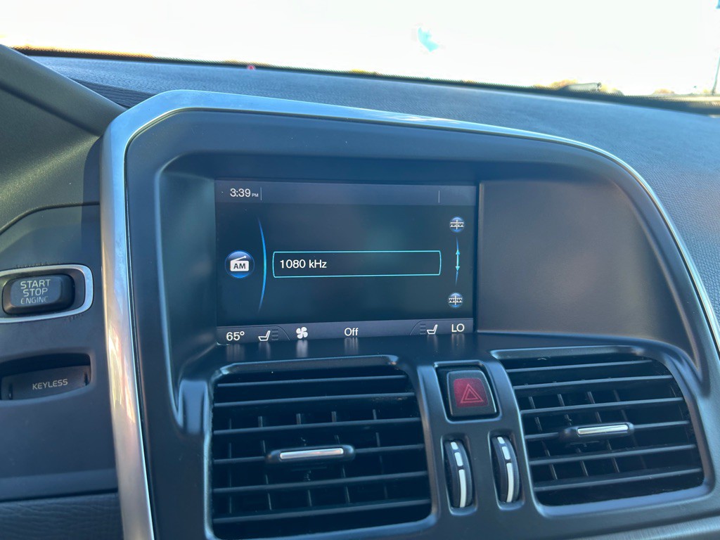 2014 Volvo XC60 Image 22