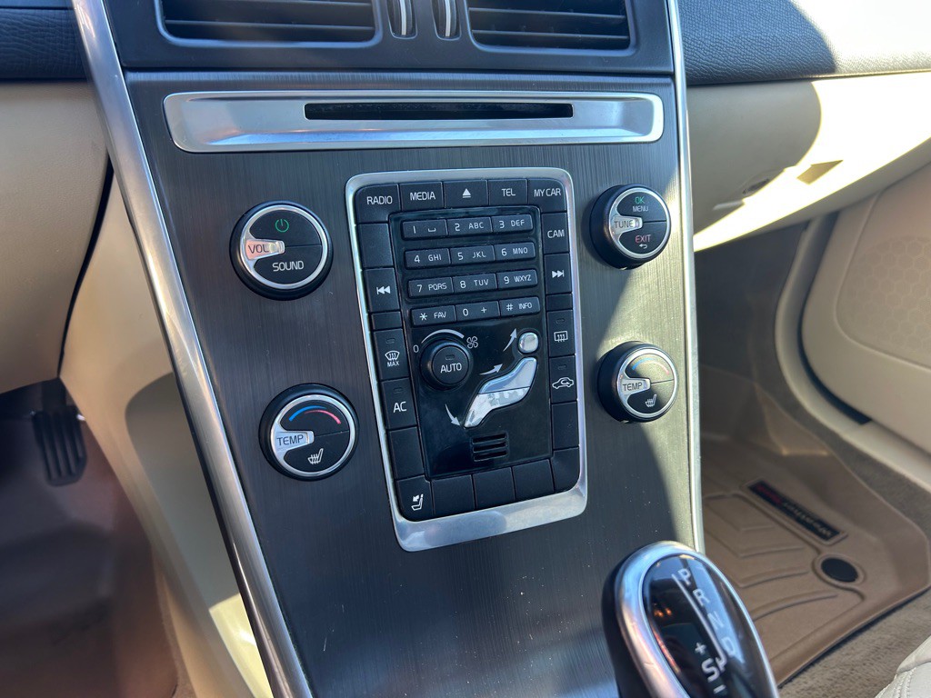 2014 Volvo XC60 Image 24