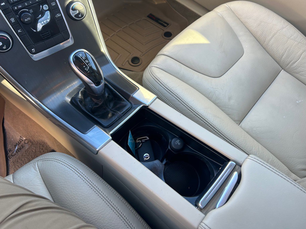2014 Volvo XC60 Image 25