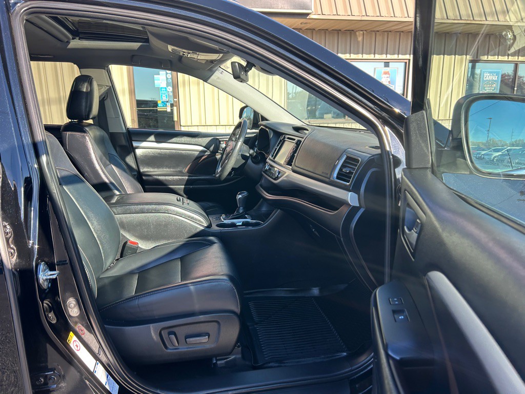 2019 Toyota Highlander Image 8