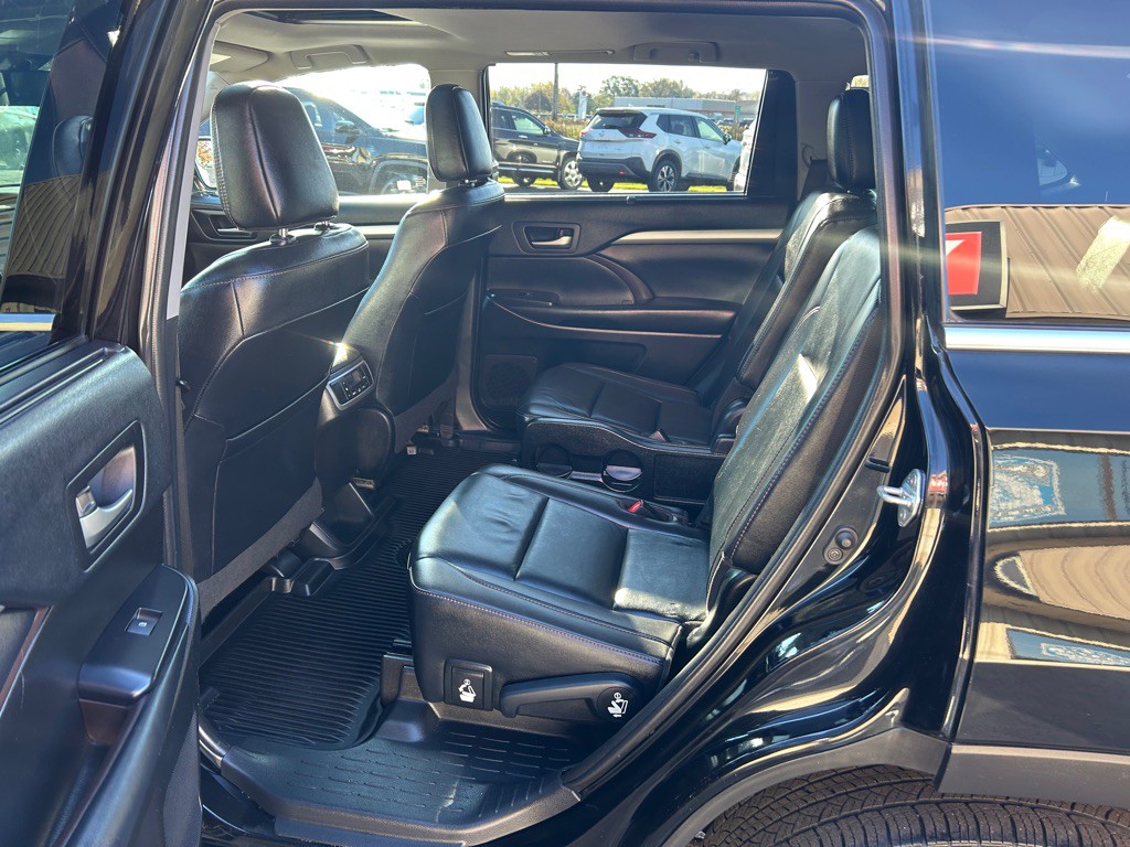 2019 Toyota Highlander Image 13