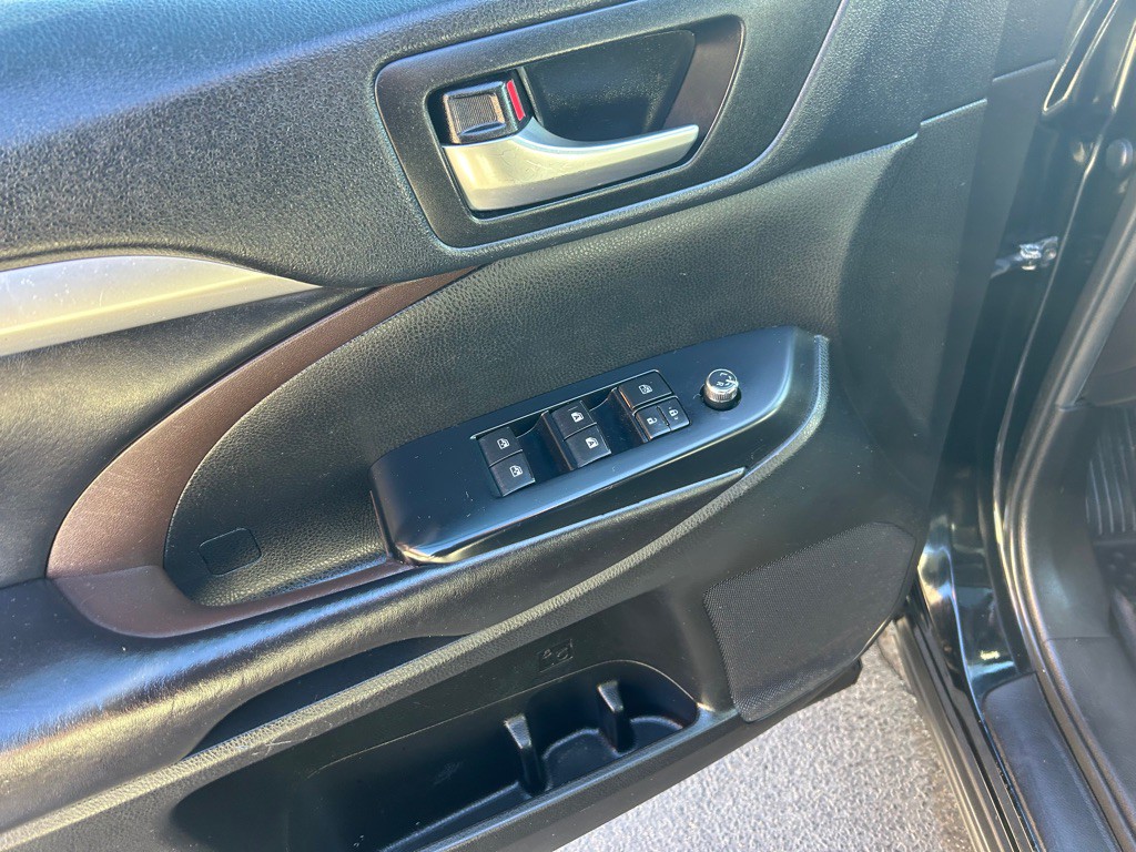 2019 Toyota Highlander Image 19