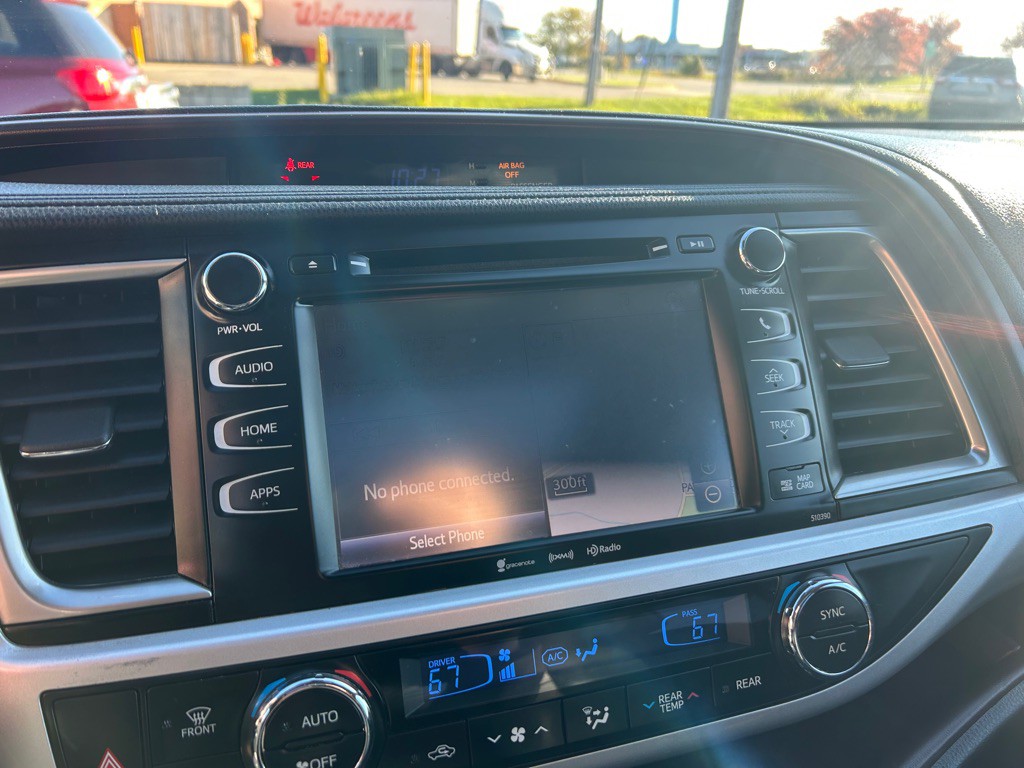 2019 Toyota Highlander Image 25