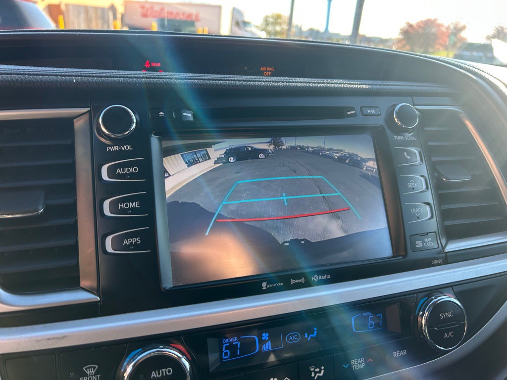 2019 Toyota Highlander Image 26