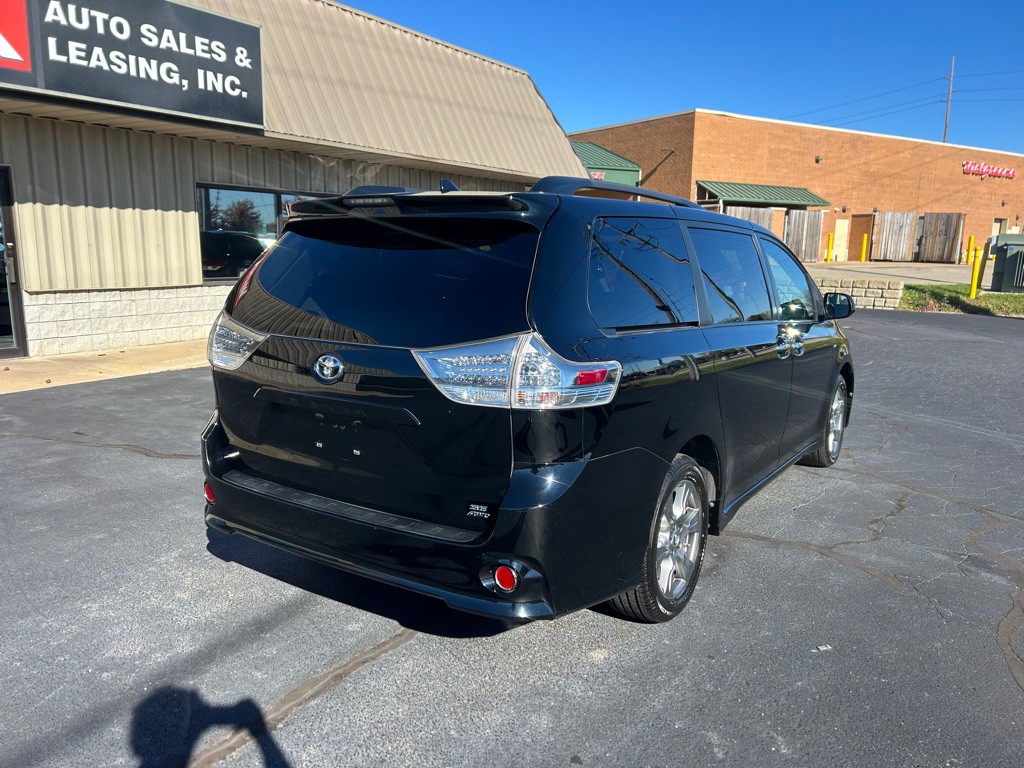 2019 Toyota Sienna Image 6