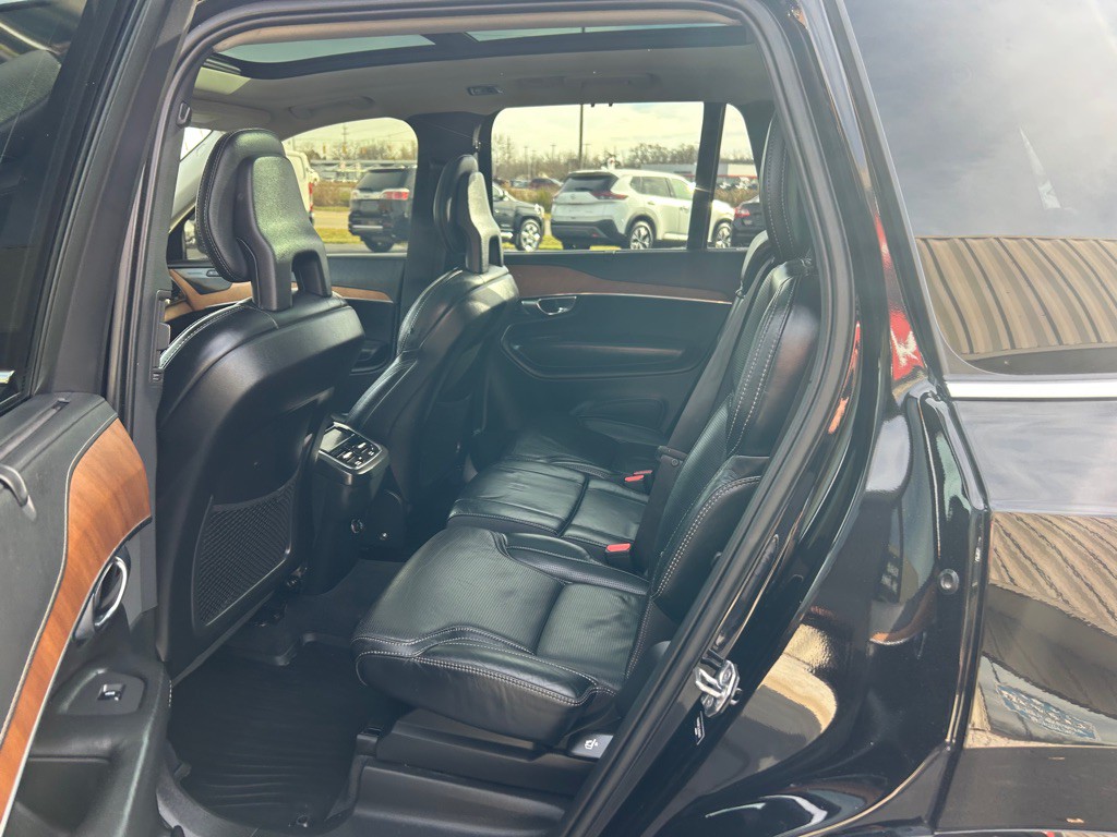 2020 Volvo XC90 Image 13
