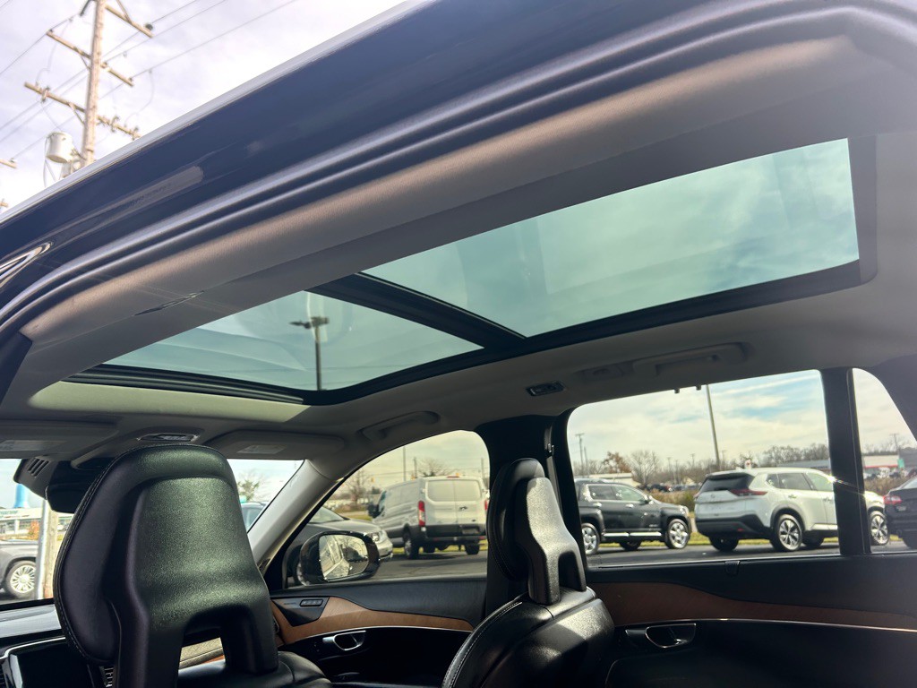 2020 Volvo XC90 Image 14