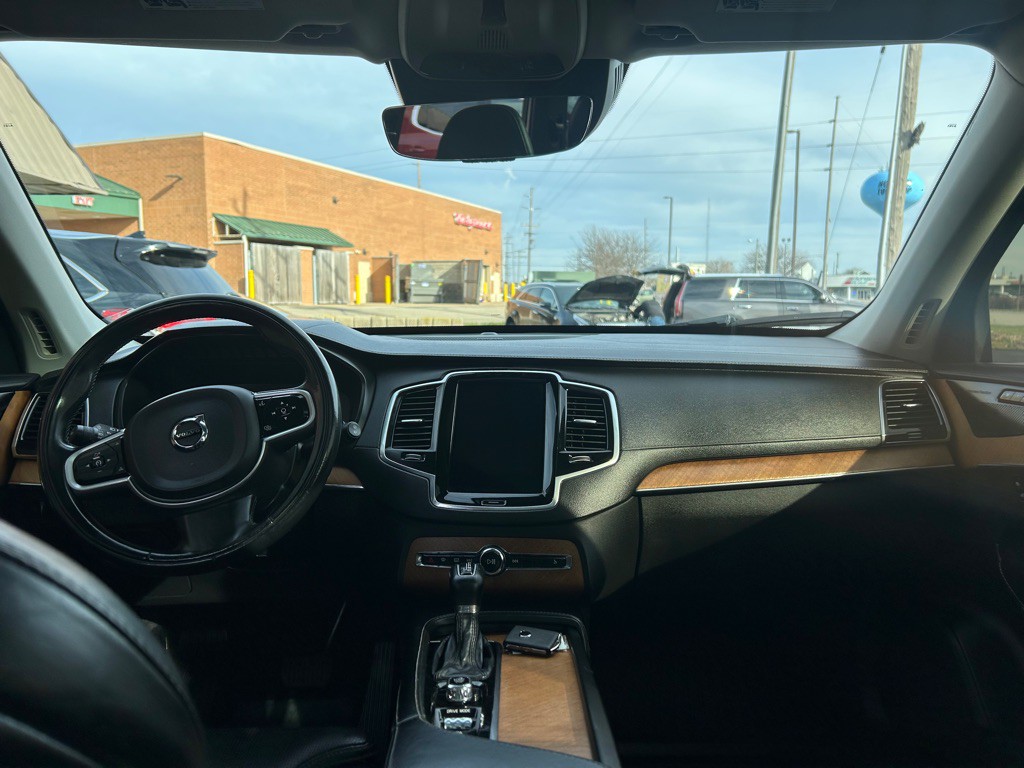 2020 Volvo XC90 Image 15