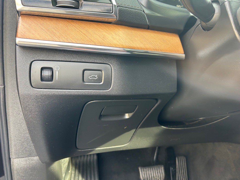 2020 Volvo XC90 Image 24