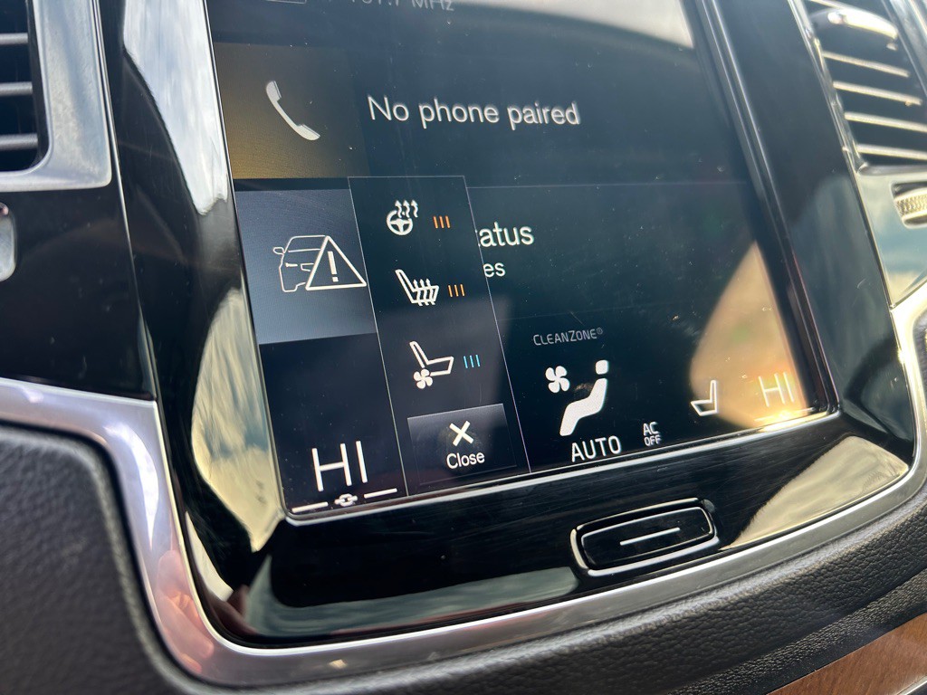 2020 Volvo XC90 Image 26