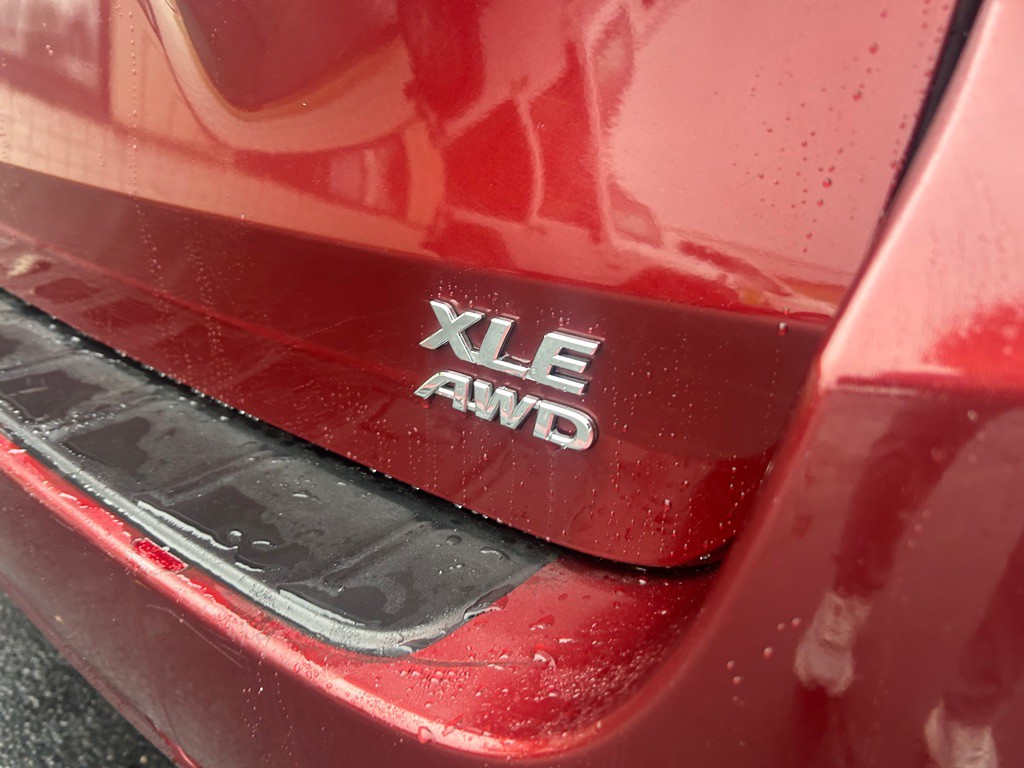 2017 Toyota Sienna Image 7