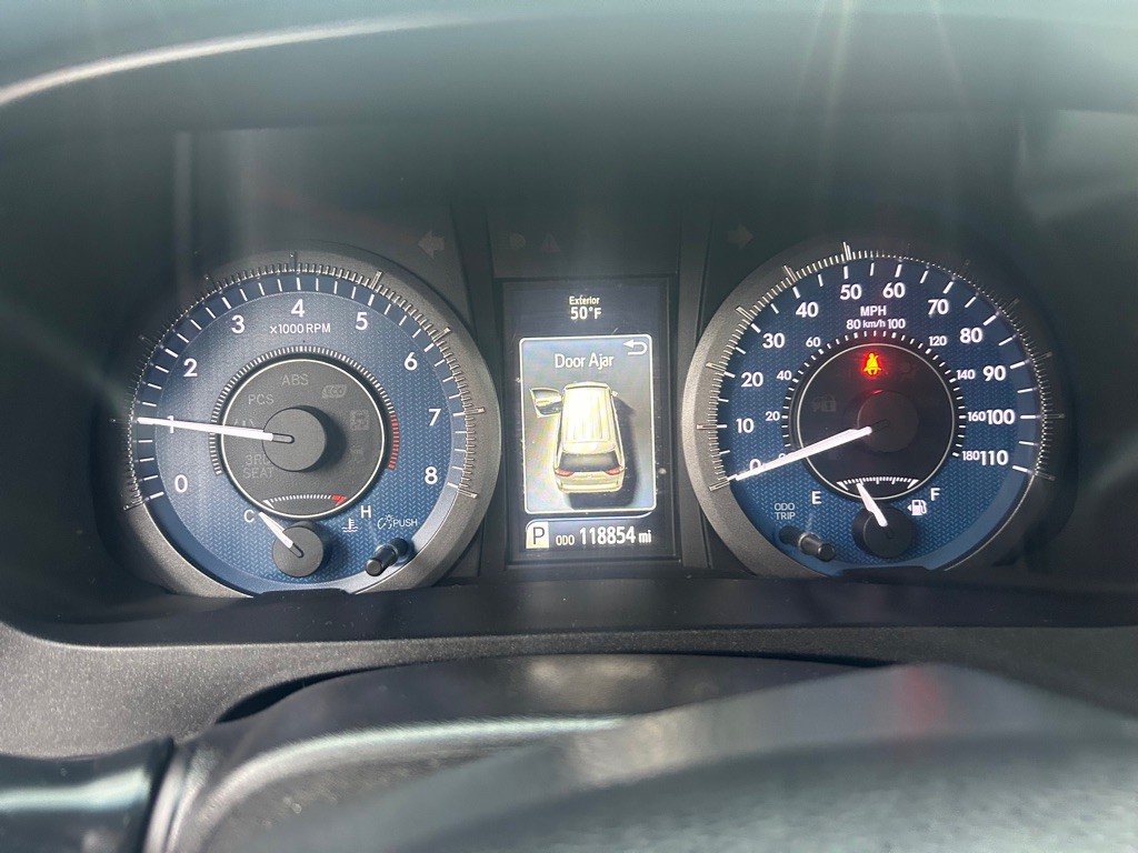 2017 Toyota Sienna Image 21