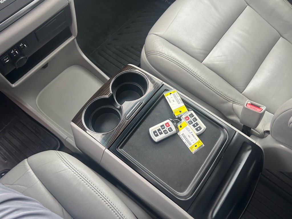 2017 Toyota Sienna Image 29
