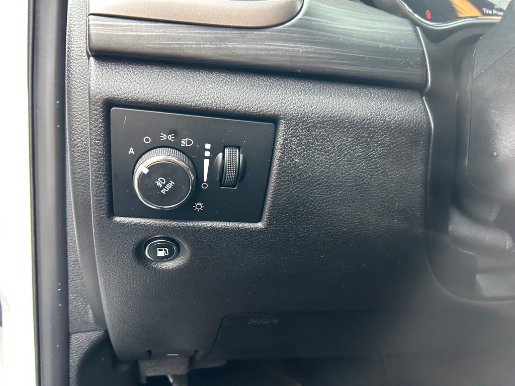 2019 Jeep Grand Cherokee Image 21