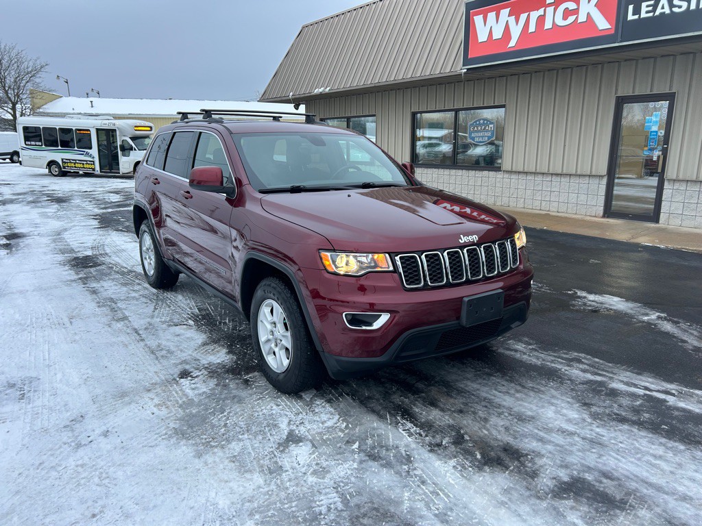 2017 Jeep Grand Cherokee Image 2