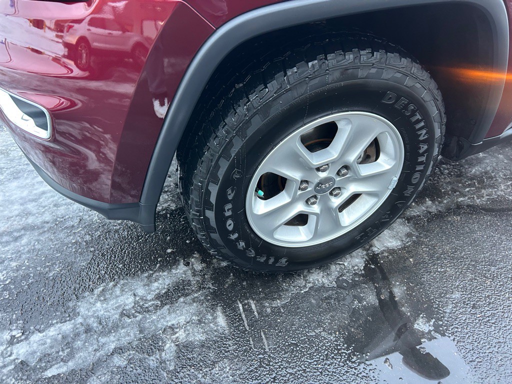 2017 Jeep Grand Cherokee Image 4