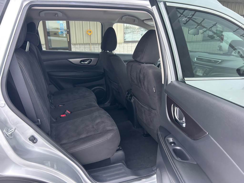 2015 Nissan Rogue Image 9