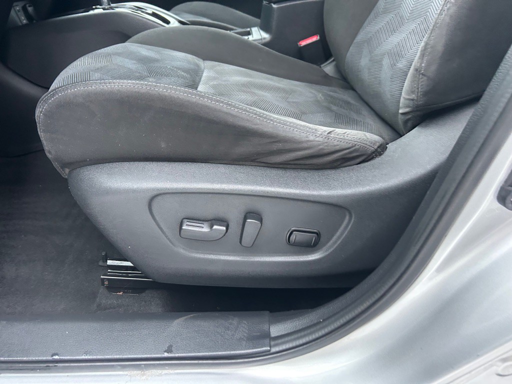 2015 Nissan Rogue Image 15