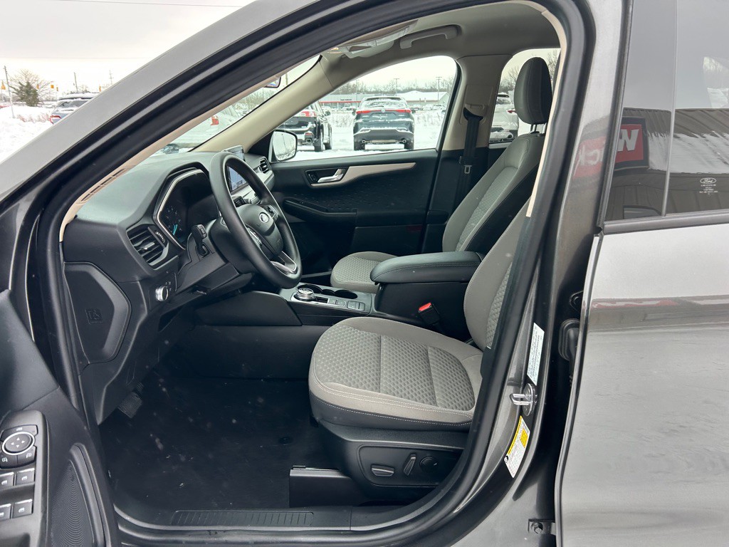 2020 Ford Escape Image 13