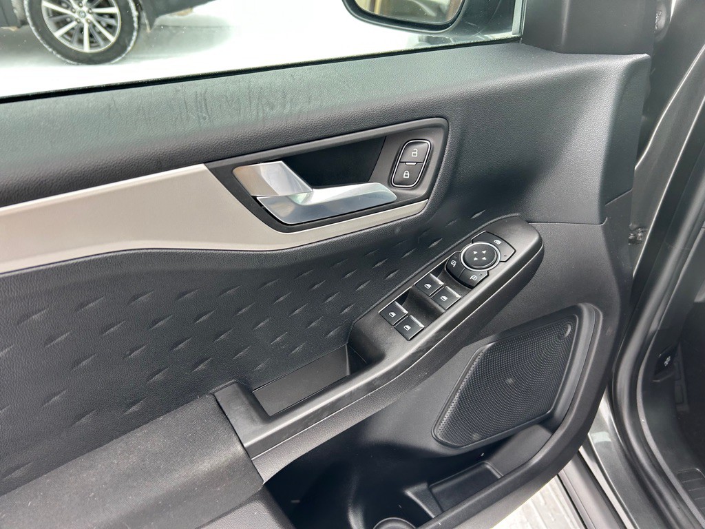 2020 Ford Escape Image 15