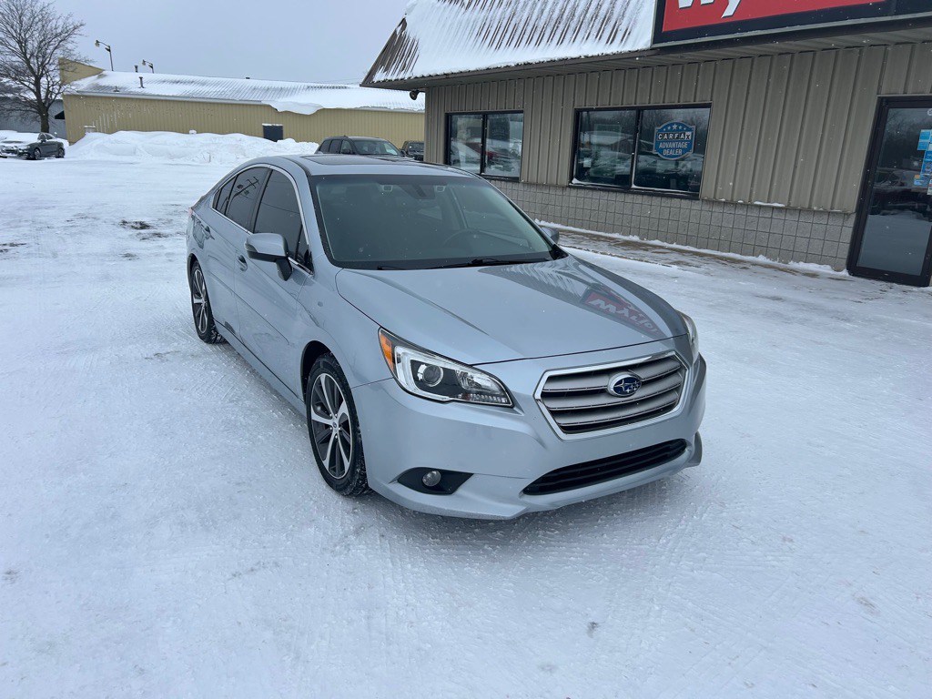 2017 Subaru Legacy Image 2