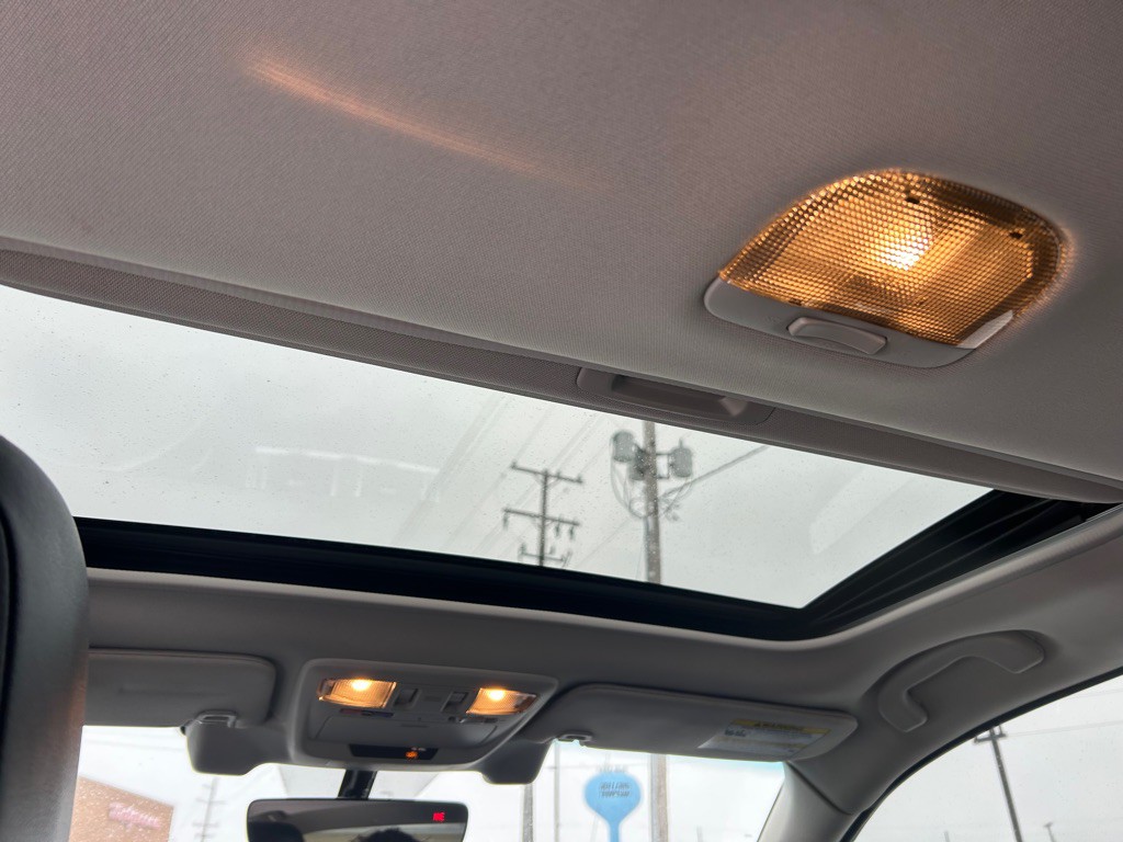 2017 Subaru Legacy Image 11