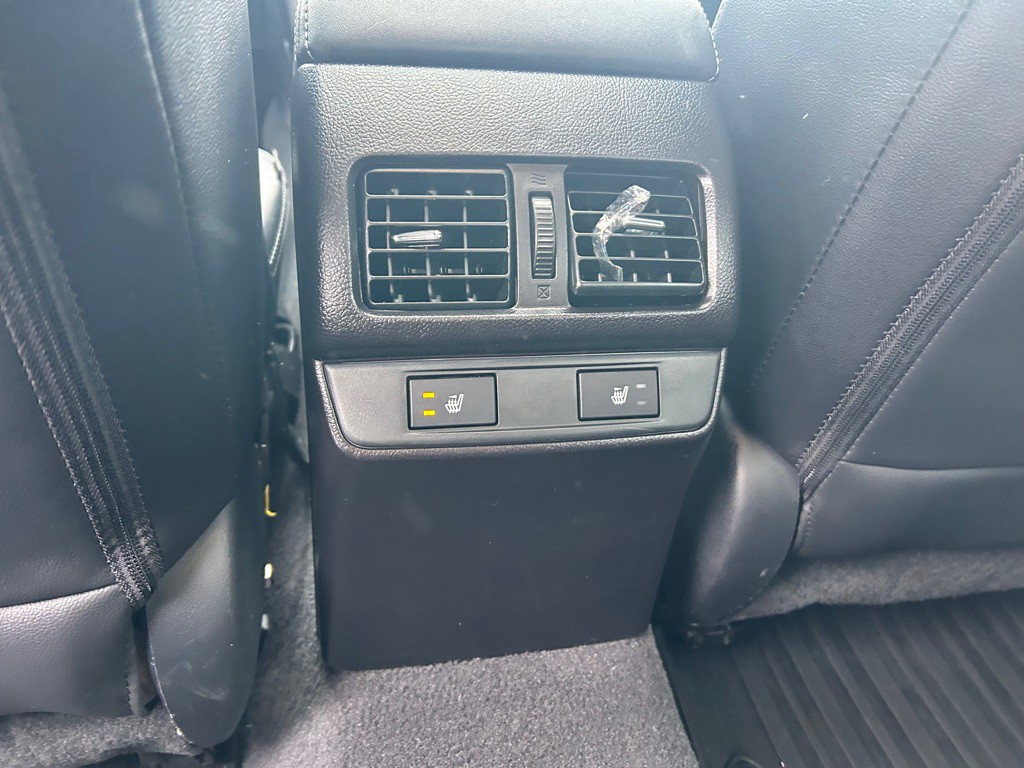 2017 Subaru Legacy Image 13