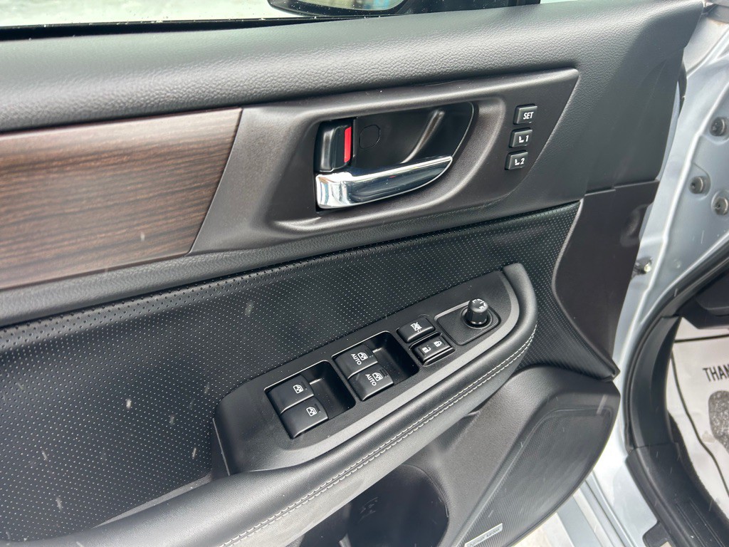 2017 Subaru Legacy Image 17