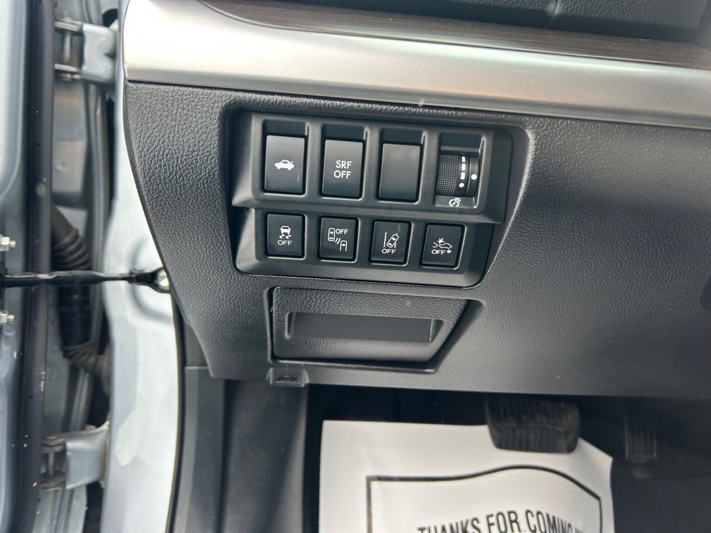 2017 Subaru Legacy Image 21