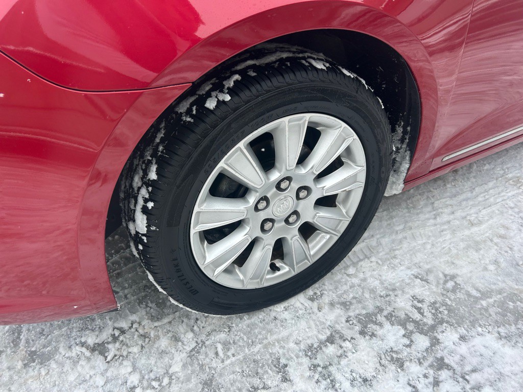 2013 Buick Lacrosse Image 4