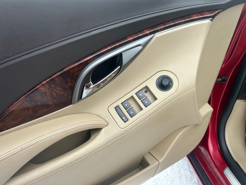 2013 Buick Lacrosse Image 14