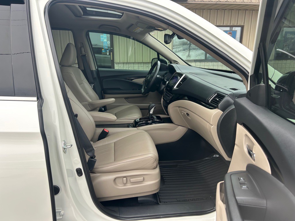 2019 Honda Ridgeline Image 7