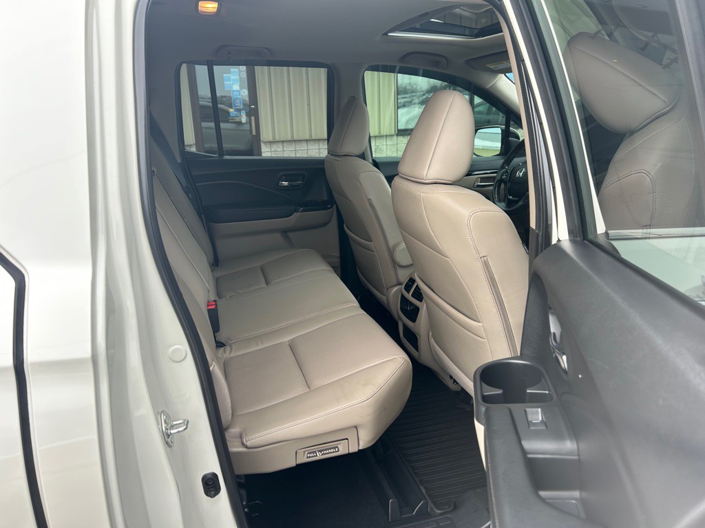 2019 Honda Ridgeline Image 8