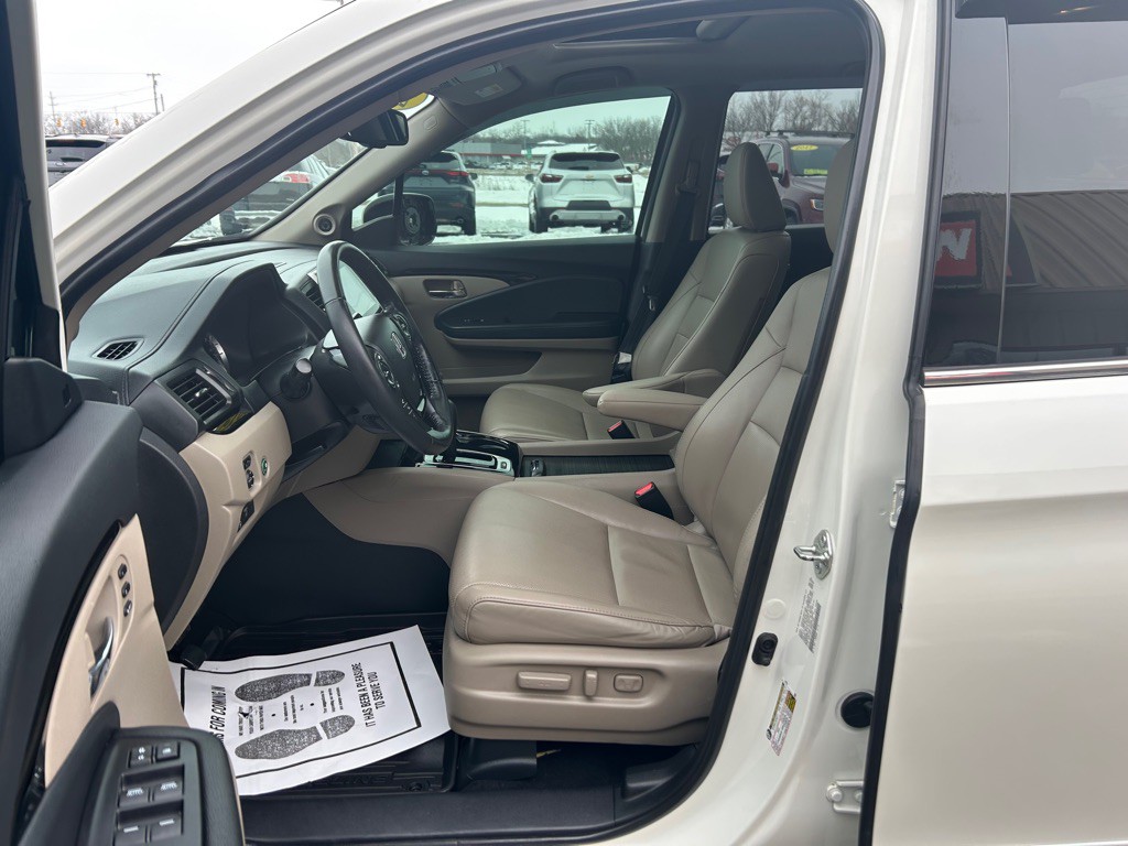 2019 Honda Ridgeline Image 14