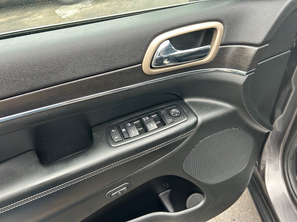 2014 Jeep Grand Cherokee Image 17