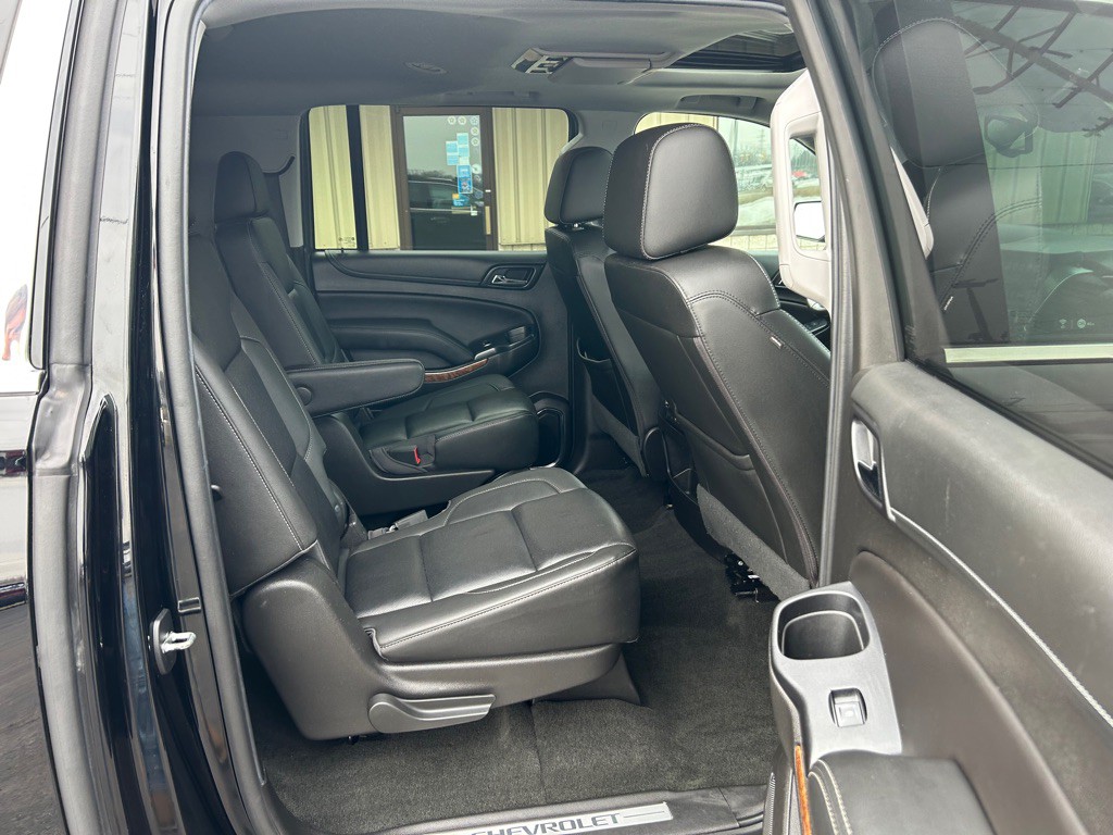 2018 Chevrolet Suburban Image 9