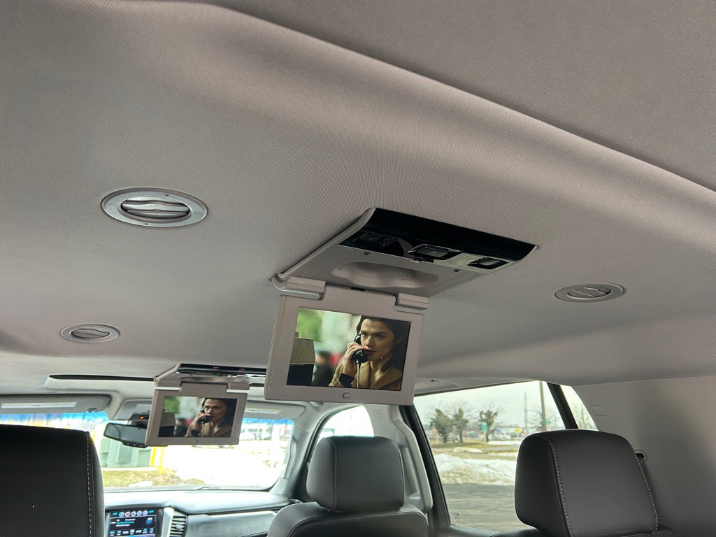 2018 Chevrolet Suburban Image 13