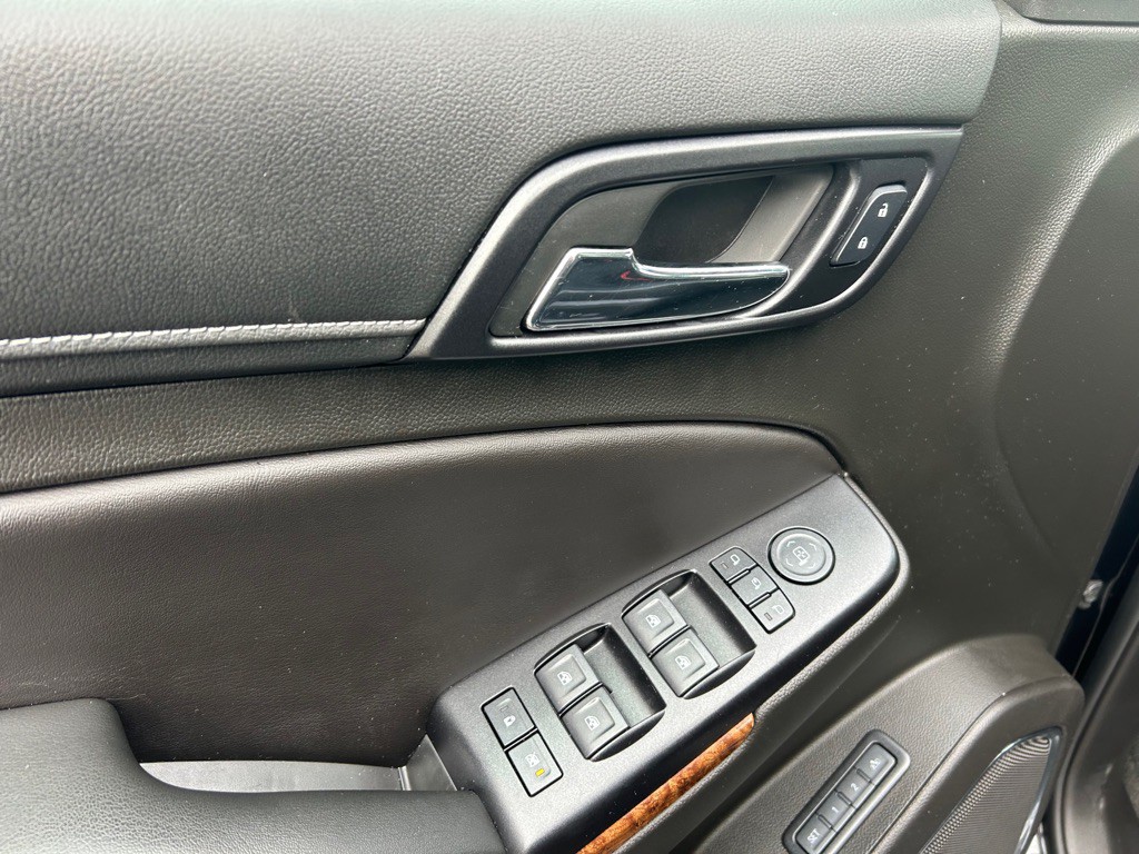 2018 Chevrolet Suburban Image 21