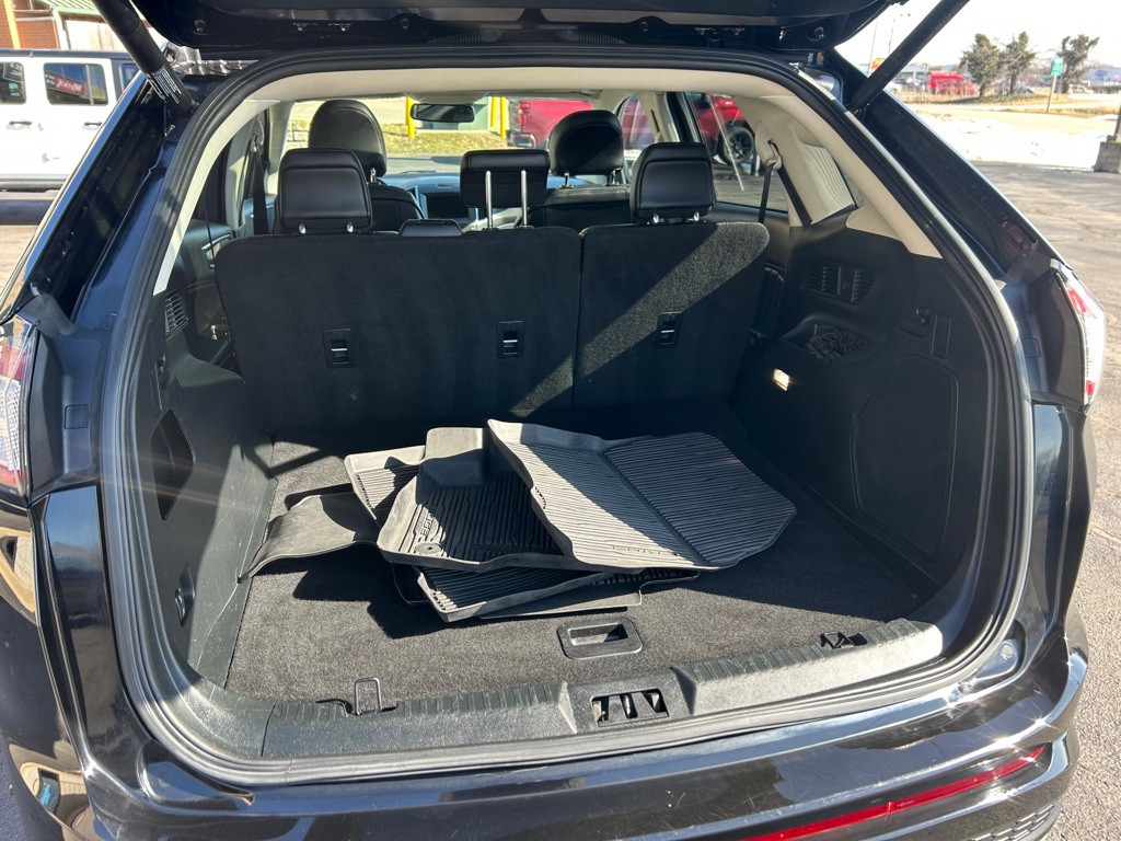 2018 Ford Edge Image 10