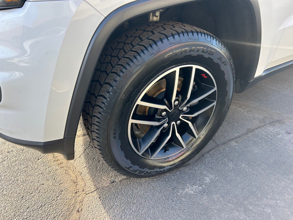 2020 Jeep Grand Cherokee Image 4