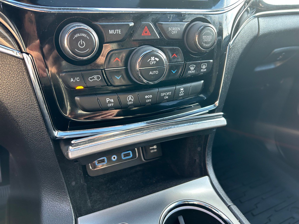 2020 Jeep Grand Cherokee Image 28