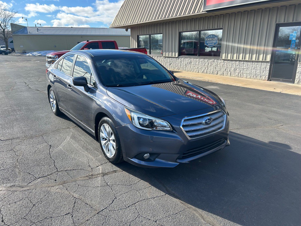2016 Subaru Legacy Image 2