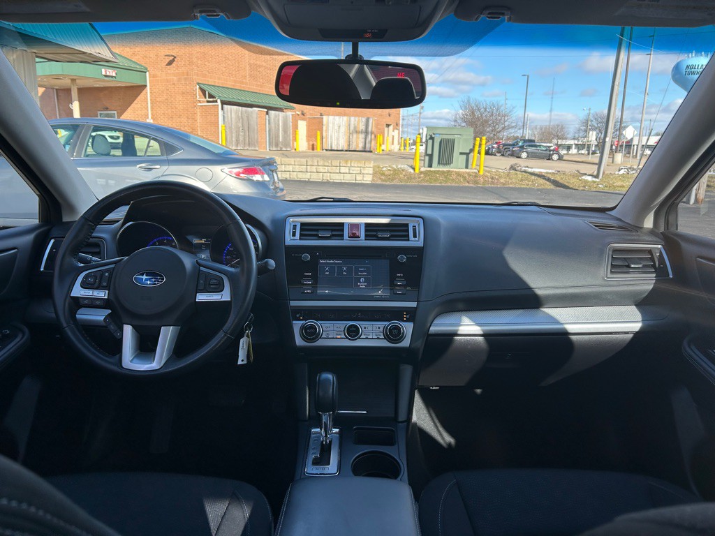 2016 Subaru Legacy Image 12