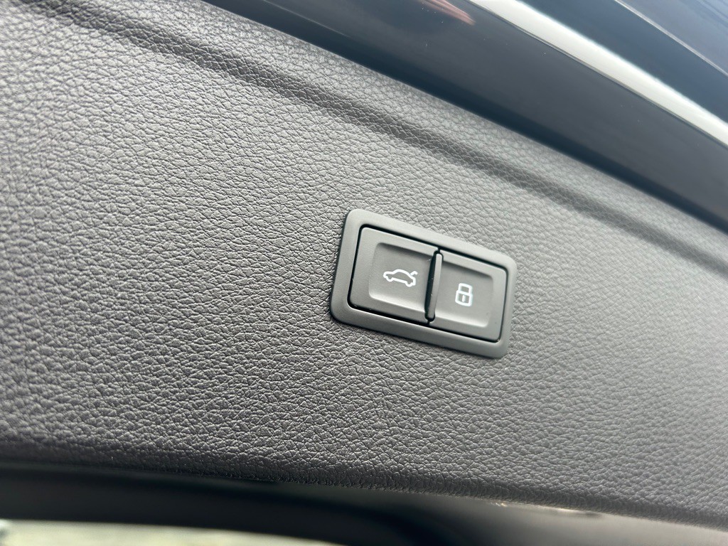 2020 Audi Q5 Image 11