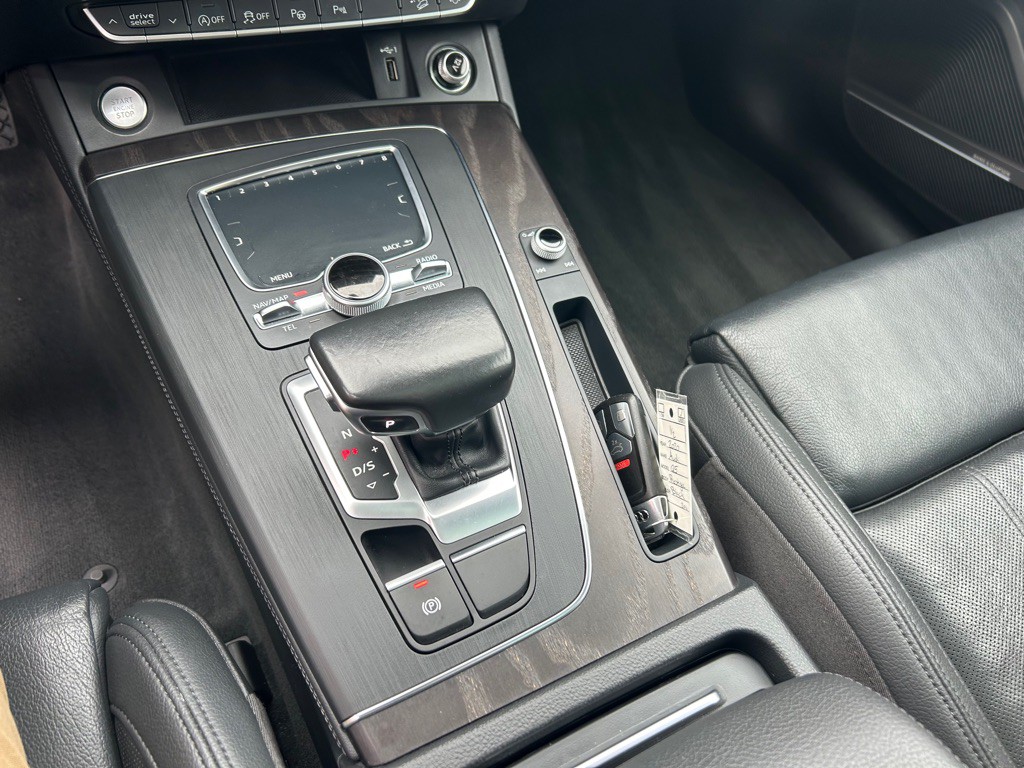 2020 Audi Q5 Image 28