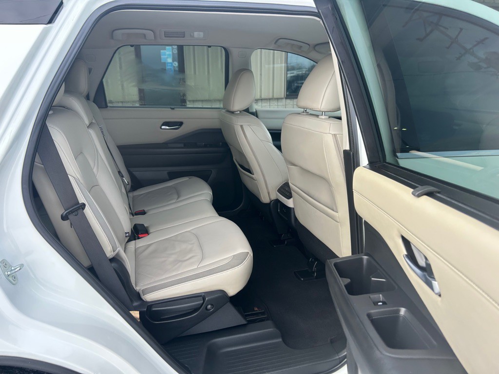 2023 Nissan Pathfinder Image 8