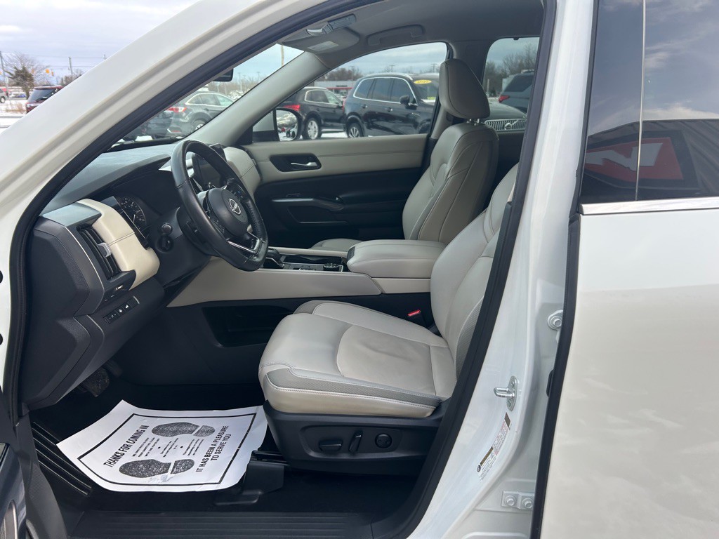2023 Nissan Pathfinder Image 18